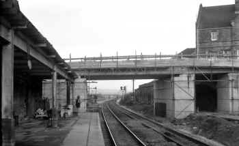 Rebuilding Wharton Road bridge. View northwards along Carnforth's disused main line platform, 31st December 1971. The main line platforms had closed on 4th May 1970. Percy Duff.