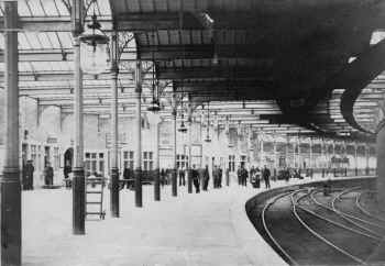 Carnforth Station, looking south along the bi-directional Furness Platform. Thomas Rathbone Collection.